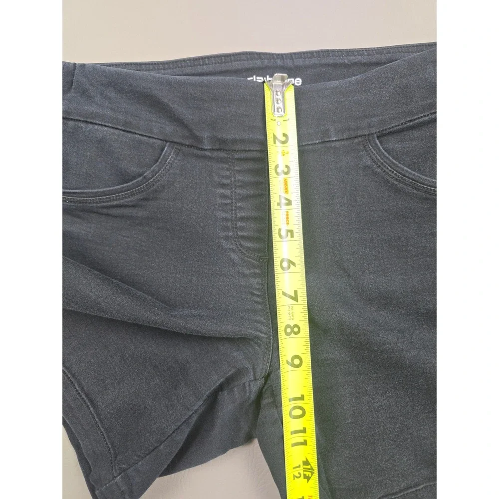 Liz Claiborne Classic Shorts Women 8 Black Pull On Stretch Denim Casual 7 Inseam
